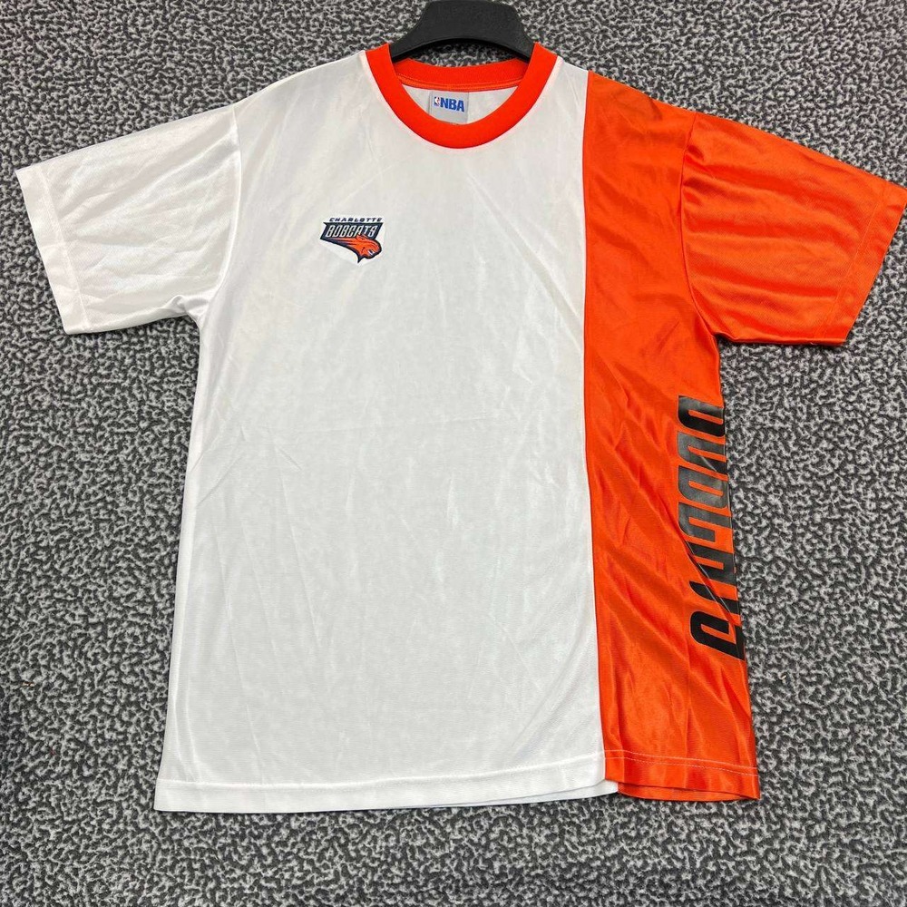 Charlotte Bobcats Shirt Men Medium White NBA Short Sleeve Crew Neck M